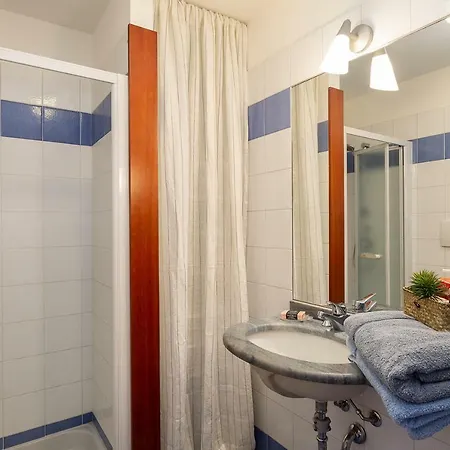 Lecasedimilano Premuda Suites *